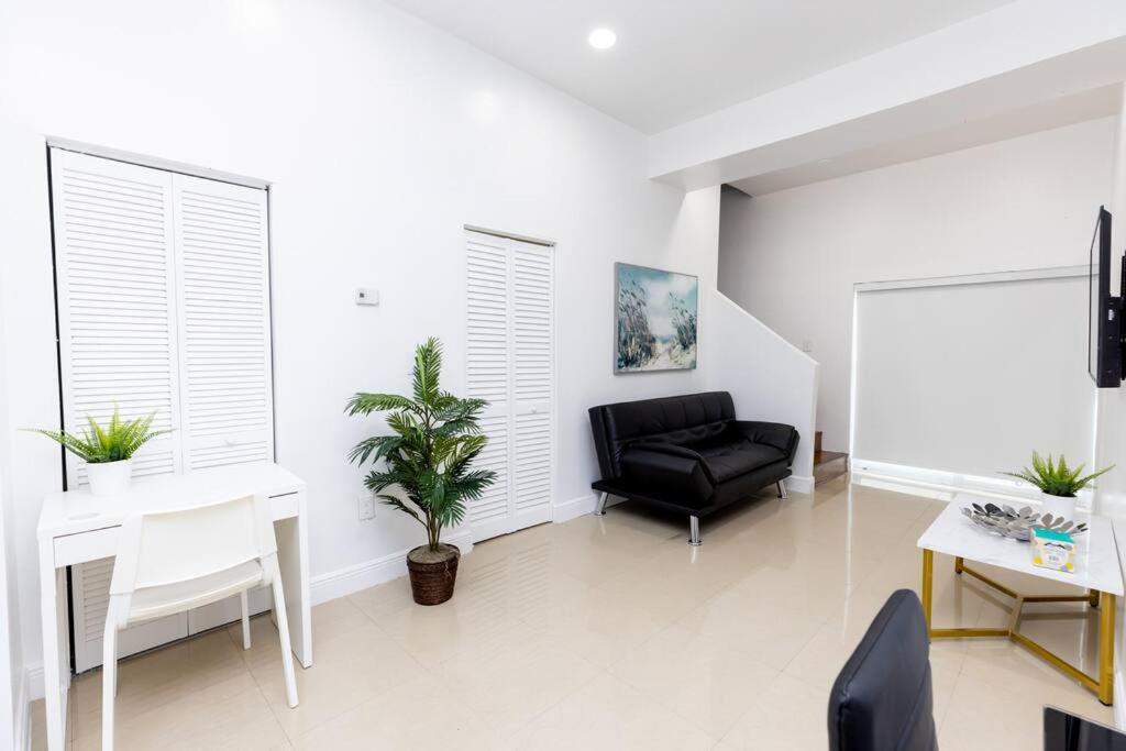 Comfortable 4Br Townhome At Calle 8 Miami Extérieur photo