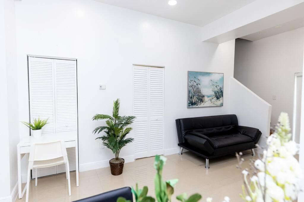 Comfortable 4Br Townhome At Calle 8 Miami Extérieur photo