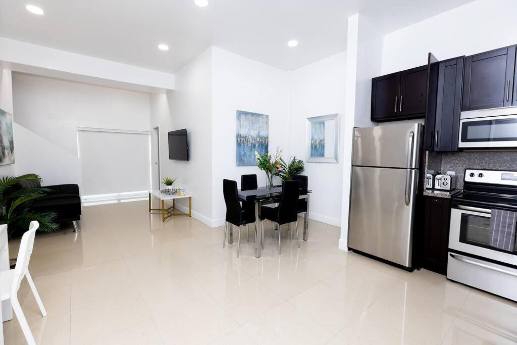 Comfortable 4Br Townhome At Calle 8 Miami Extérieur photo