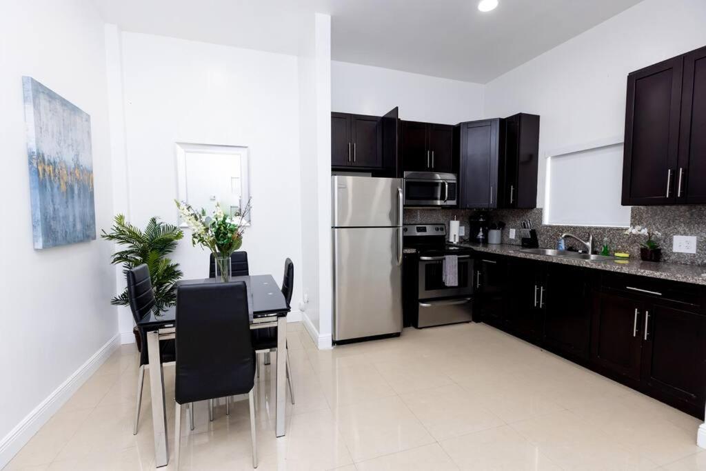 Comfortable 4Br Townhome At Calle 8 Miami Extérieur photo