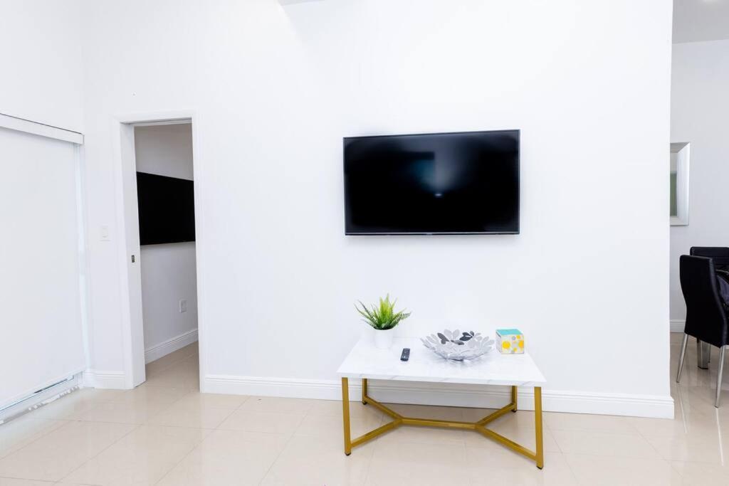 Comfortable 4Br Townhome At Calle 8 Miami Extérieur photo